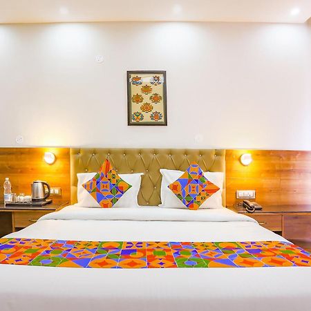 Fabhotel Outhills Manāli Esterno foto