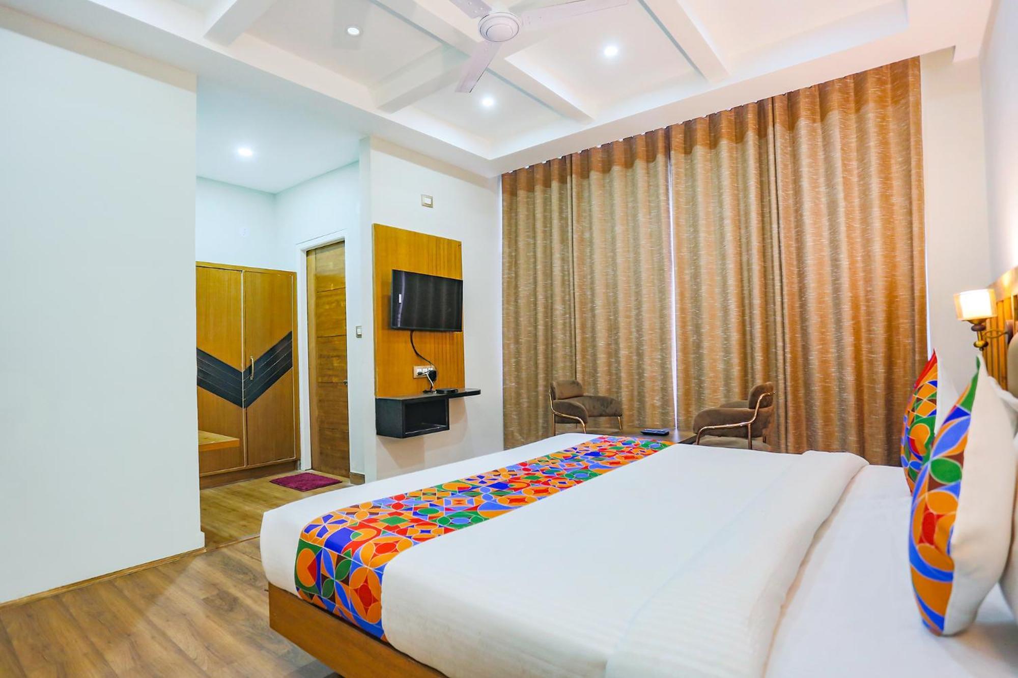 Fabhotel Outhills Manāli Esterno foto