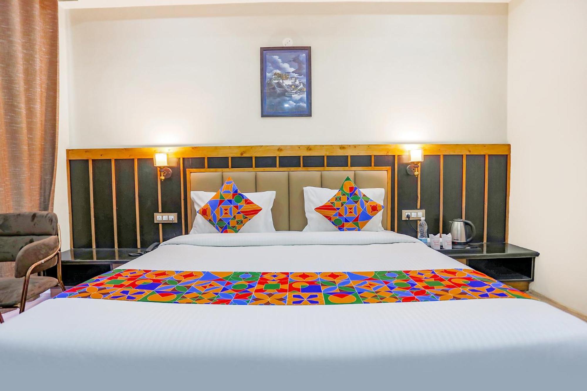 Fabhotel Outhills Manāli Esterno foto