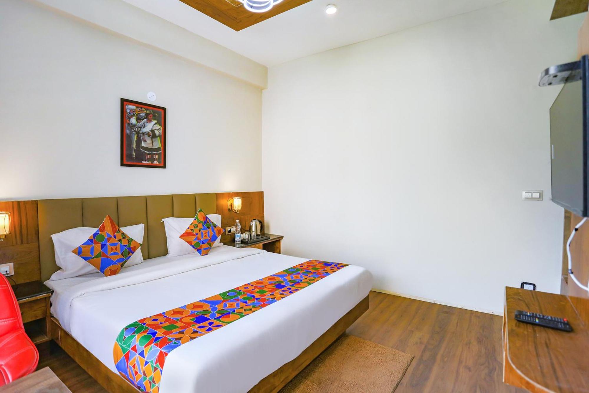 Fabhotel Outhills Manāli Esterno foto