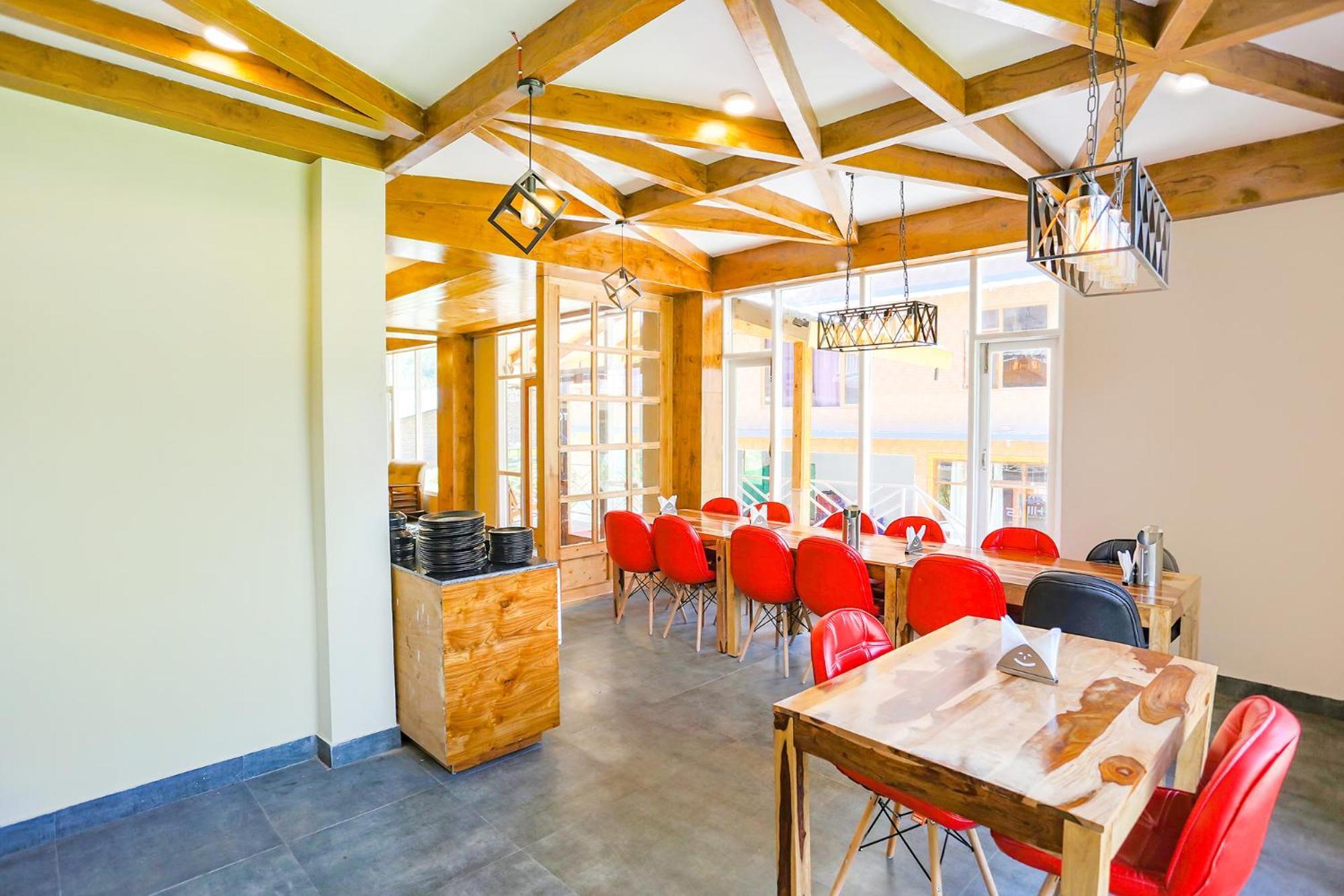Fabhotel Outhills Manāli Esterno foto