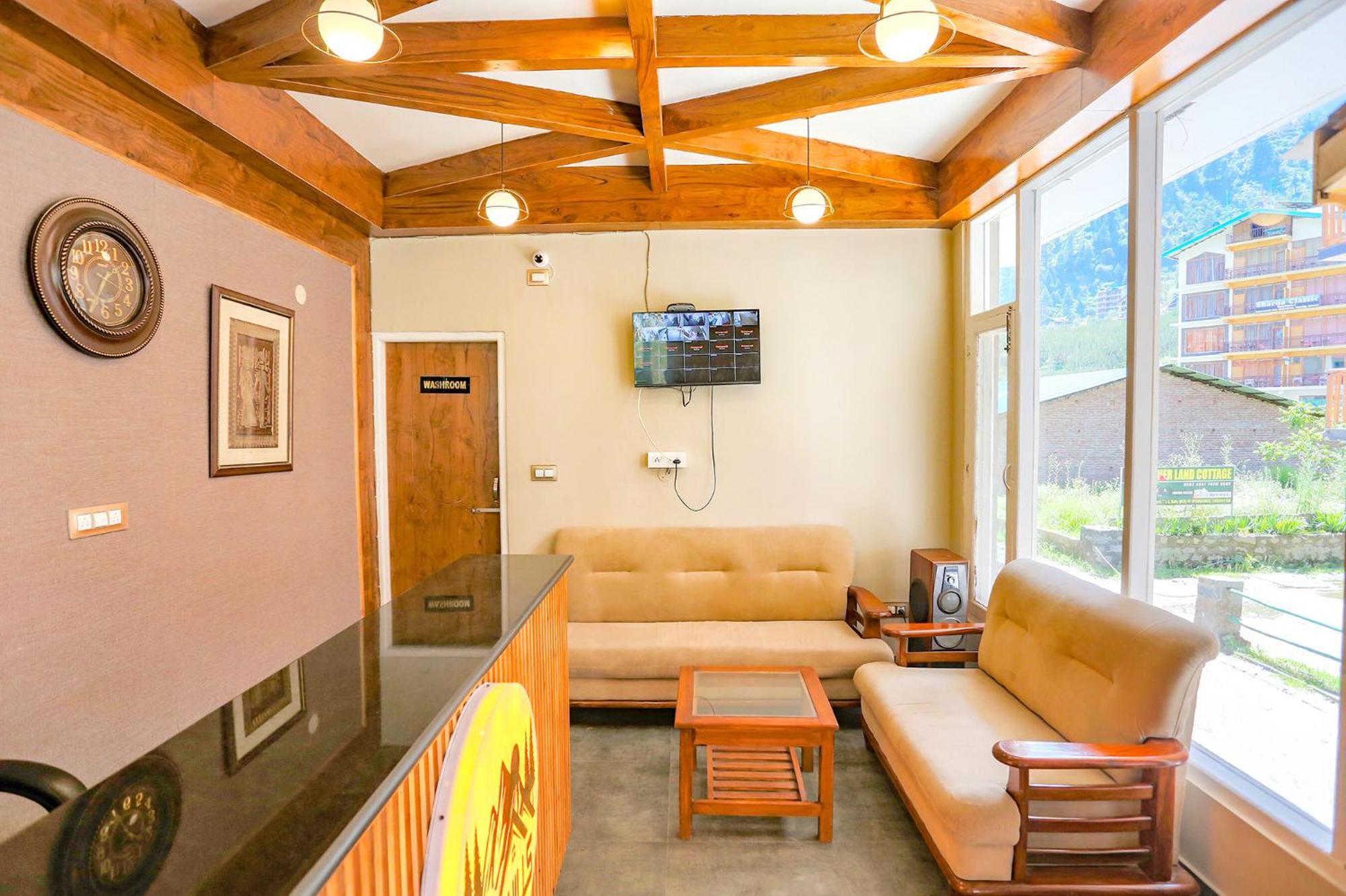 Fabhotel Outhills Manāli Esterno foto