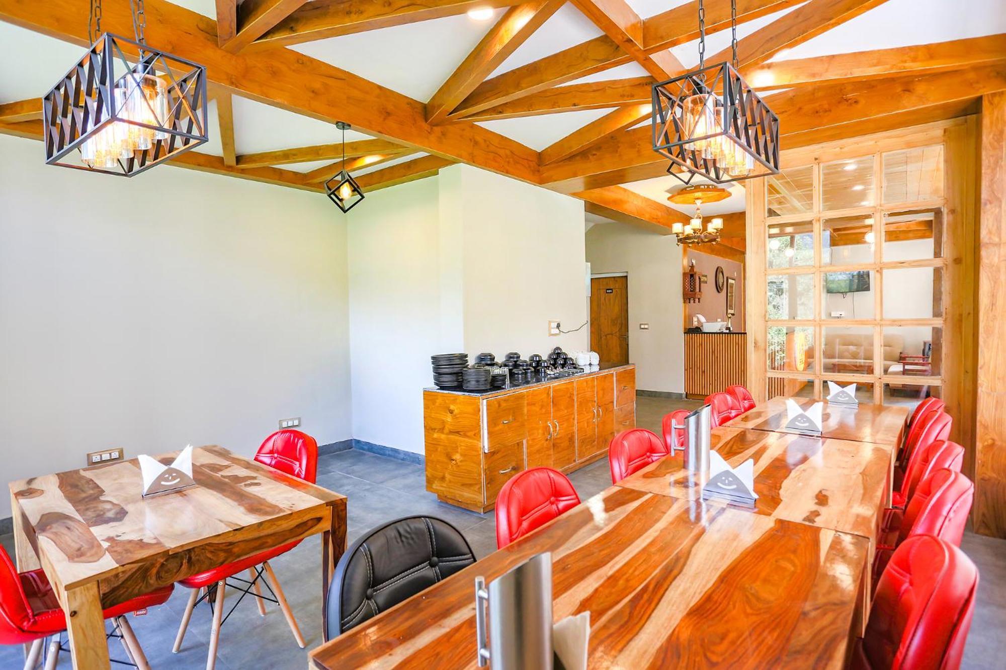 Fabhotel Outhills Manāli Esterno foto