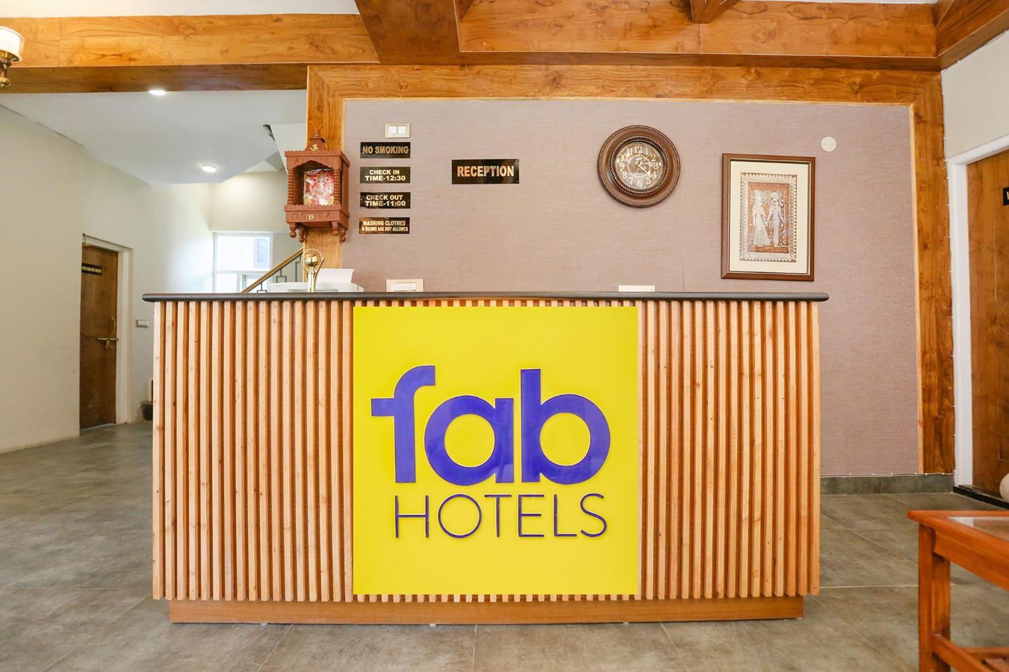 Fabhotel Outhills Manāli Esterno foto
